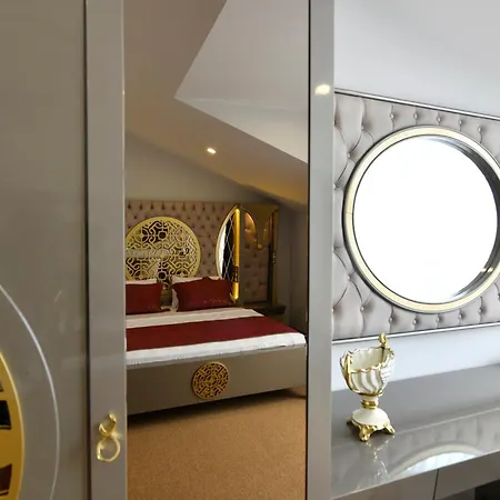 Mac Hotel